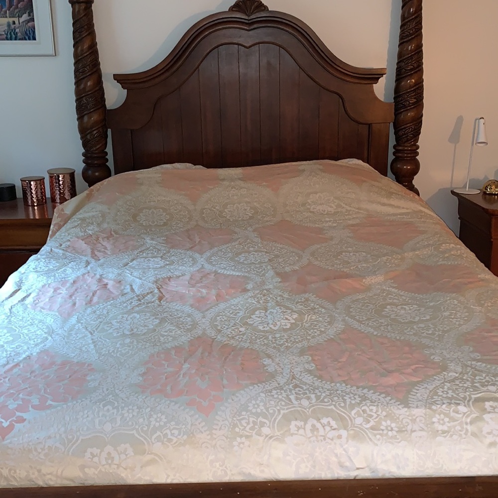 Nicole Miller- Duvet Cover Queen- Very Good Condition